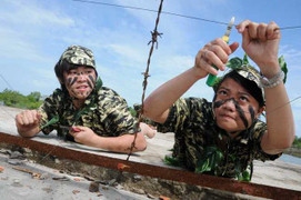 'Chiến sĩ đặc công' tuổi teen Rừng Sác tập luyện