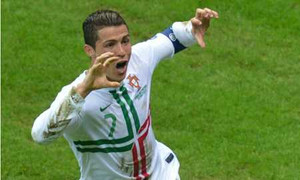 Quả Bóng Vàng Euro: Ronaldo đối đầu Pirlo, Casillas