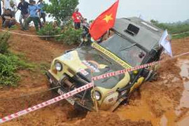 Xem dân chơi Việt thi phá xe… có tổ chức