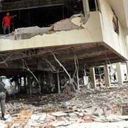 Hà Nội: Ném mìn đòi nợ, 2 người bị thương