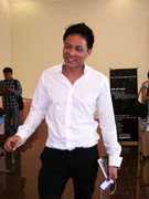 Ngô Quang Hải vẫn cười tươi dù bị cuỗm tiền tỉ