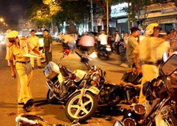 Hà Nội: Nổ súng truy đuổi ‘xế hộp’ như trong phim