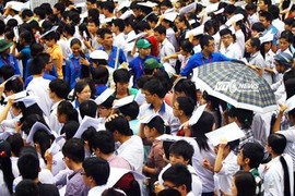 Hình ảnh ấn tượng nhất ngày thi ĐH đầu tiên