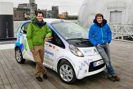 Việt Nam, nơi dừng chân của xế điện vòng quanh thế giới