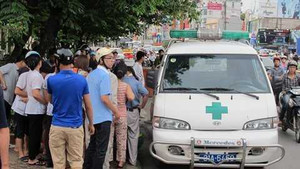 Hà Nội: Phát hiện thai nhi trong thùng rác