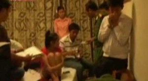 Phá 'ổ gái quê' bán dâm giá tiền triệu