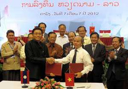 Việt Nam đứng thứ nhất trong 60 quốc gia đầu tư vào Lào