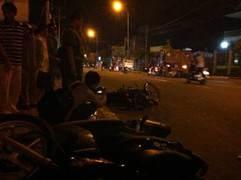 Xe ben đua tốc độ gây tai nạn liên hoàn