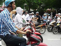 Hà Nội 'chi' gần 2.000 tỷ đồng chống ùn tắc giao thông