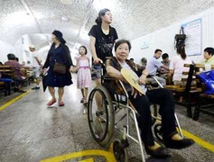 Thế giới 24h: Trung Quốc mở cửa loạt hầm tránh bom