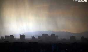 Góc ảnh đẹp lạ: Hà Nội như trong 'bão cát'