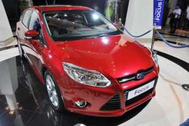 ‘Tút tát’ toàn diện, hai tháng nữa Ford Focus mới về VN