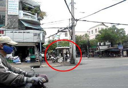 CSGT ngồi 'tám' chuyện nhà dân: Đang chờ xử lý