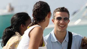 Tin chiều 12/7: Wenger biết trước Persie sẽ ra đi