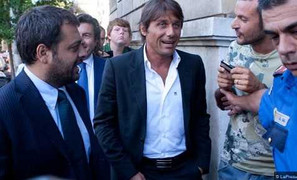 Ra tòa điều trần, Conte vẫn được coi như người hùng