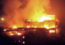 Hải Phòng: Đốt nhà bạn gái vì bị từ chối tình cảm