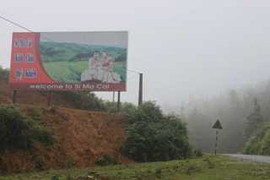 Xe con lao xuống vực sâu 'cướp' mạng 2 người