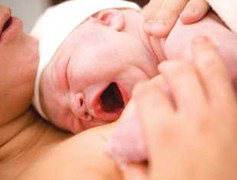 Tạo mối liên kết với trẻ sơ sinh