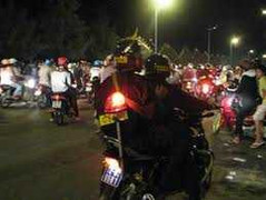 Chặn xe tải kiểm tra, một CSCĐ bị tông tử vong