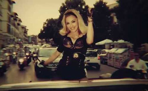 Madona gây rối, làm náo loạn đường phố Ý