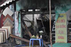 Nam thanh niên chết cháy trong cửa hàng xe máy