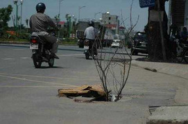 Những 'bẫy tử thần' sẵn sàng 'nuốt' người ở Hà Nội