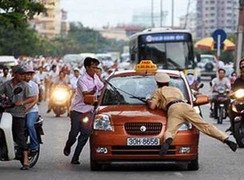 Hà Nội đứng đầu số vụ chống người thi hành công vụ