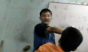 Xôn xao clip thầy nặng tay 'quất' trò ở Thái Nguyên