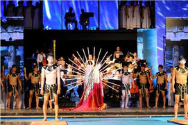 Mr Đàm sẽ tắm mưa, đu dây, chèo thuyền trong liveshow