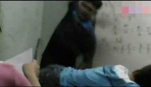 Thầy mạnh tay quất trò: Đình chỉ cơ sở gia sư