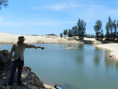 Nam sinh chết ở hố titan: Tạm thời nhận tiền mai táng