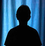 Ném tuyết vào người khác, nam sinh hầu tòa 5 lần