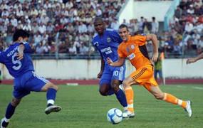 Thắng ngọt phút chót, SHB Đà Nẵng tái chiếm ngôi đầu