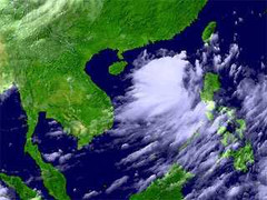 Bão số 4 gây mưa rất to ở Bắc Bộ và Thanh Hóa