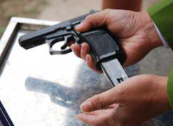 Nổ súng giải cứu chủ tịch phường