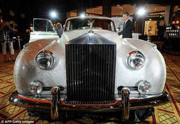 Rolls-Royce cổ đính một triệu viên pha lê