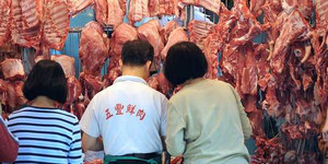 VĐV Trung Quốc phát khiếp vì thịt lợn bẩn quê nhà