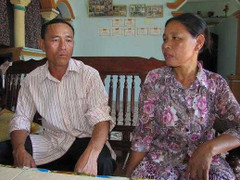 Vỡ òa niềm vui 12 thủy thủ về từ sào huyệt cướp biển