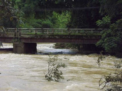 Nước sông bất ngờ dâng đe dọa thị xã Cao Bằng