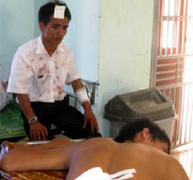 Đi ăn cưới, một phóng viên bị chém trọng thương