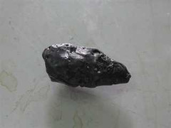 Lừa bán thiên thạch 'dỏm' chiếm đoạt 2 tỷ đồng