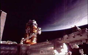 Hình ảnh vệ tinh tự chế của Việt Nam cập trạm vũ trụ