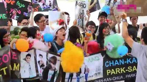 Clip ‘Hâm mộ thần tượng’: Giới trẻ tự trào lộng về mình