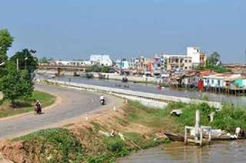 Xôn xao vụ quan hệ bất chính với cấp trên rồi tống tiền