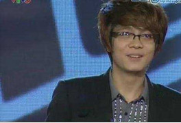 Hà Hồ, Mr Đàm 'so găng' nảy lửa giành Bùi Anh Tuấn