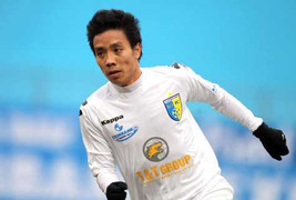 Siêu phẩm 40m của V-League lên báo nước ngoài