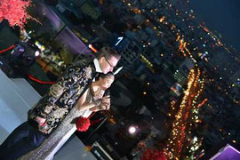 Thêm ảnh độc về đám cưới trên sân thượng của Đoan Trang