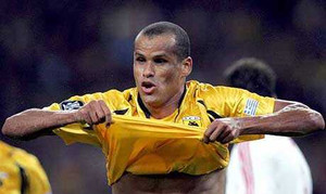 40 tuổi, Rivaldo vẫn lập cú hat-trick hoàn hảo