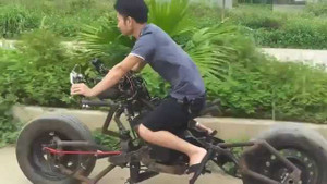 'Xe Batman' hàng khủng tự chế xuất hiện tại Lạng Sơn?