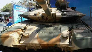 Video: Xe tăng chủ lực Nga lặn nước sâu 5m